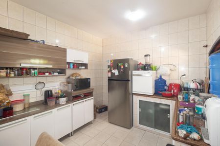 Casa para alugar com 300m², 2 quartos e 2 vagasCozinha