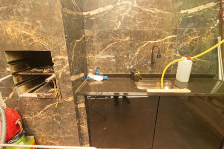 Casa para alugar com 300m², 2 quartos e 2 vagasChurrasqueira