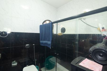 Casa para alugar com 300m², 2 quartos e 2 vagasBanheiro da Suíte