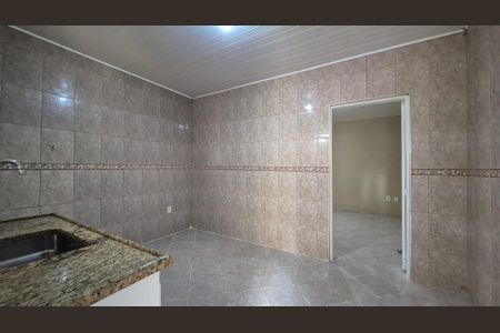 Cozinha de casa para alugar com 1 quarto, 40m² em Jardim Santo Alberto, Santo André