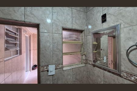 Banheiro de casa para alugar com 1 quarto, 40m² em Jardim Santo Alberto, Santo André