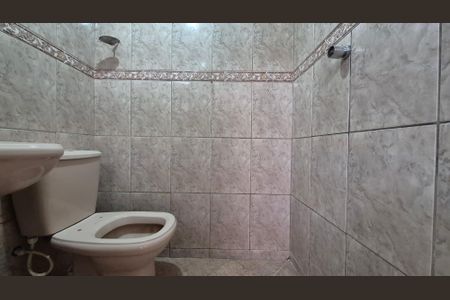 Banheiro de casa para alugar com 1 quarto, 40m² em Jardim Santo Alberto, Santo André