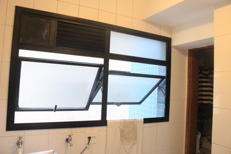 Apartamento à venda com 113m², 3 quartos e 1 vagaÁrea de Serviço