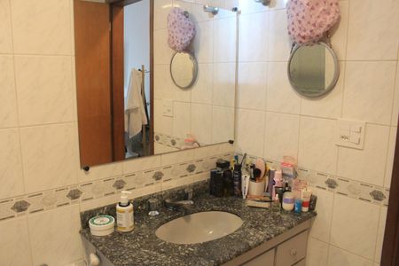 Apartamento à venda com 113m², 3 quartos e 1 vagaBanheiro da Suíte