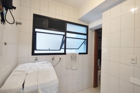 Apartamento à venda com 113m², 3 quartos e 1 vagaÁrea de Serviço