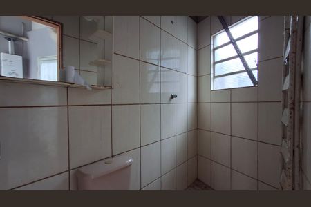 Casa para alugar com 159m², 2 quartos e 1 vagaBanheiro 