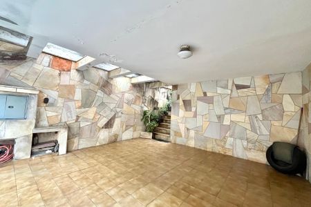 Casa à venda com 250m², 3 quartos e 2 vagas Casa à venda com 250m², 3 quartos e 2 vagasGaragem