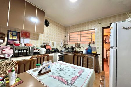 Casa à venda com 250m², 3 quartos e 2 vagas Casa à venda com 250m², 3 quartos e 2 vagasCozinha