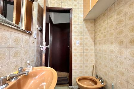 Casa à venda com 250m², 3 quartos e 2 vagas Casa à venda com 250m², 3 quartos e 2 vagasBanheiro da Suíte