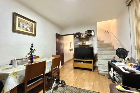 Casa à venda com 250m², 3 quartos e 2 vagas Casa à venda com 250m², 3 quartos e 2 vagasSala de Jantar