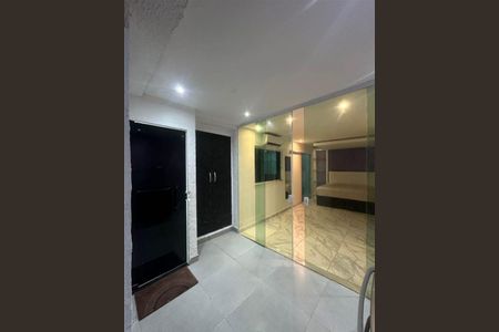 Sala de kitnet/studio para alugar com 1 quarto, 58m² em Tijuca, Rio de Janeiro