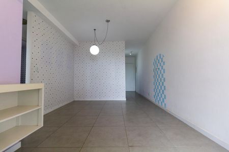 Apartamento à venda com 75m², 3 quartos e 2 vagasSala
