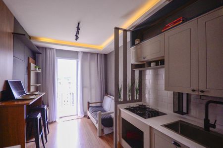 Sala/Cozinha   de apartamento para alugar com 1 quarto, 29m² em Sacoma, São Paulo