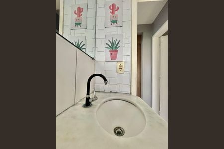 Banheiro de apartamento para alugar com 2 quartos, 51m² em Vila Carminha, Campinas