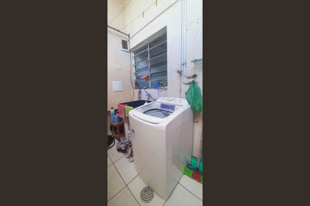 Casa à venda com 200m², 6 quartos e 1 vagaCasa 1 - Área de Serviço