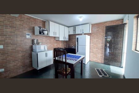 Casa à venda com 200m², 6 quartos e 1 vagaCasa 3 - Cozinha