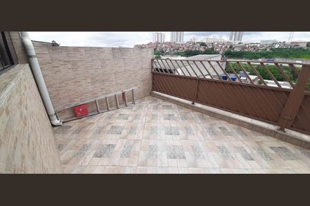 Casa à venda com 200m², 6 quartos e 1 vagaCasa 3 - Varanda