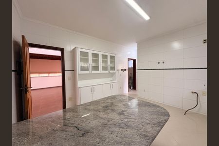 Casa de condomínio à venda com 300m², 4 quartos e 5 vagasCozinha