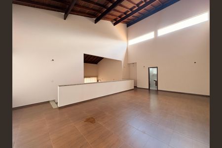 Casa de condomínio à venda com 300m², 4 quartos e 5 vagasSala