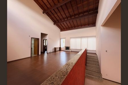 Casa de condomínio à venda com 300m², 4 quartos e 5 vagasSala