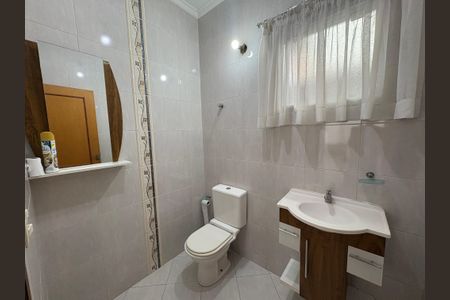 Casa de condomínio à venda com 300m², 4 quartos e 5 vagasLavabo