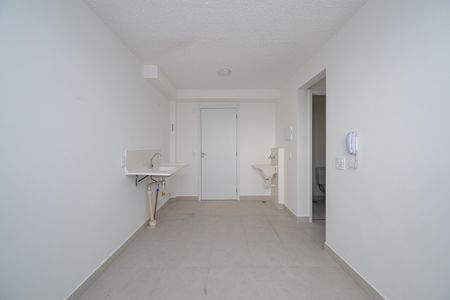 Kitnet/Studio para alugar com 2 quartos, 40m² em Jardim Itacolomi, São Paulo