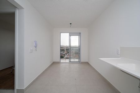 Kitnet/Studio para alugar com 2 quartos, 40m² em Jardim Itacolomi, São Paulo