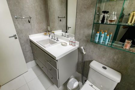 Apartamento à venda com 162m², 4 quartos e 3 vagasBanheiro da Suíte 2