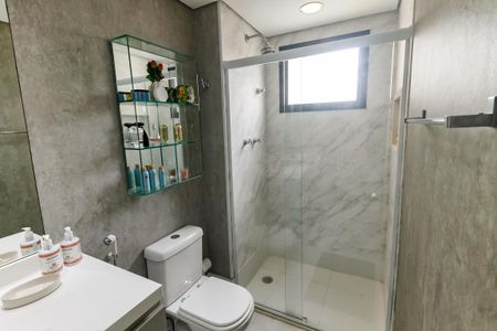 Apartamento à venda com 162m², 4 quartos e 3 vagasBanheiro da Suíte 2 - chuveiro