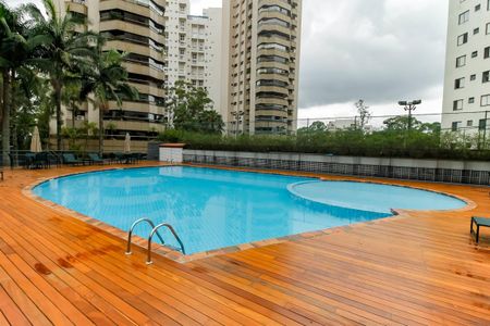 Apartamento à venda com 162m², 4 quartos e 3 vagasÁrea comum - Piscina