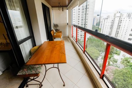 Varanda da Sala de apartamento à venda com 4 quartos, 162m² em Vila Suzana, São Paulo