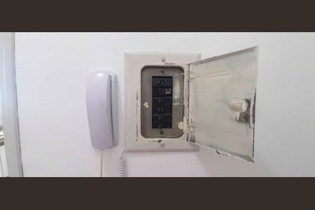 Apartamento para alugar com 60m², 2 quartos e 1 vaga Apartamento para alugar com 60m², 2 quartos e 1 vagaInterfone e Quadro de Luz