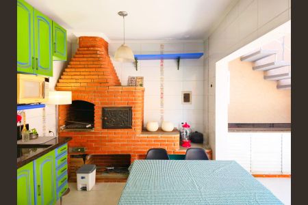Casa à venda com 240m², 4 quartos e 4 vagasVaranda gourmet