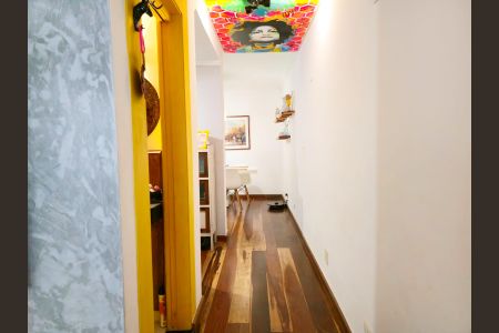 Casa à venda com 240m², 4 quartos e 4 vagasSala 