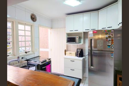 Casa à venda com 240m², 4 quartos e 4 vagasCozinha 
