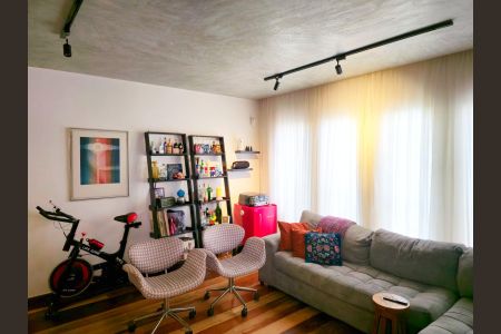 Casa à venda com 240m², 4 quartos e 4 vagasSala 