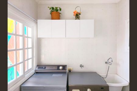 Casa à venda com 240m², 4 quartos e 4 vagasÁrea de Serviço