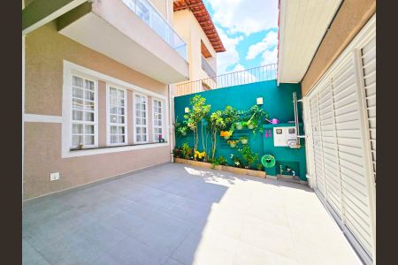 Casa à venda com 240m², 4 quartos e 4 vagasGaragem 