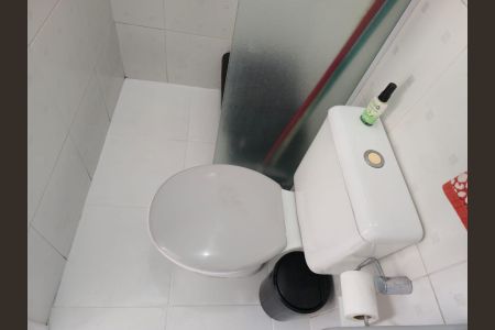 Casa à venda com 240m², 4 quartos e 4 vagasBanheiro de serviço