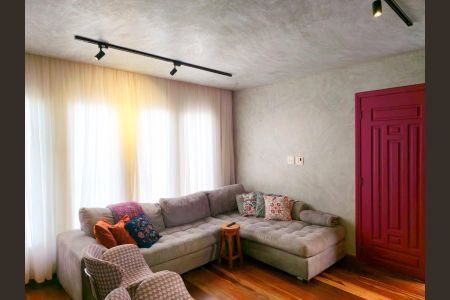 Sala  de casa à venda com 4 quartos, 141m² em Vila Rosalia, Guarulhos