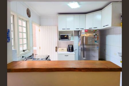 Casa à venda com 240m², 4 quartos e 4 vagasCozinha 