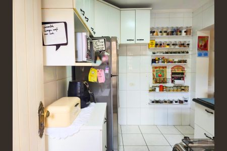 Casa à venda com 240m², 4 quartos e 4 vagasCozinha 