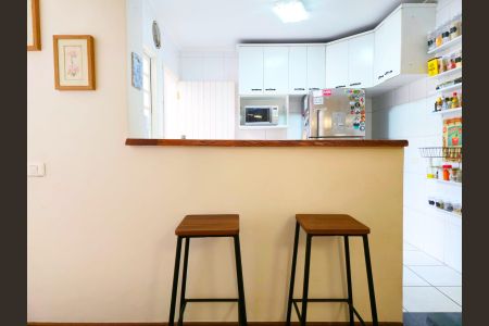 Casa à venda com 240m², 4 quartos e 4 vagasCozinha 
