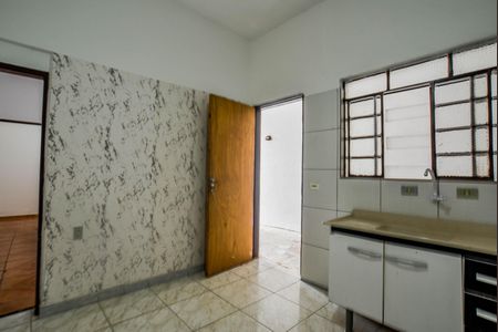 Cozinha de casa para alugar com 1 quarto, 55m² em Condomínio Maracanã, Santo André