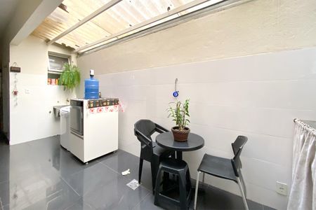 Apartamento à venda com 90m², 3 quartos e 2 vagas Apartamento à venda com 90m², 3 quartos e 2 vagasÁrea de Serviço