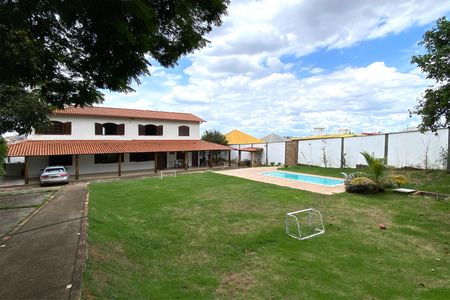 Casa à venda com 400m², 3 quartos e 10 vagasFachada interna