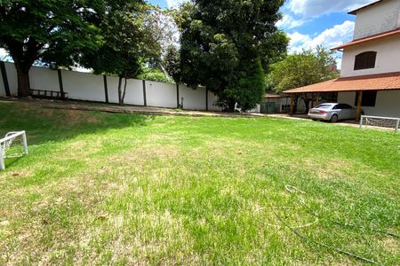 Casa à venda com 400m², 3 quartos e 10 vagasQuadra