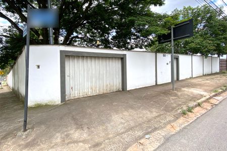 Casa à venda com 400m², 3 quartos e 10 vagasFachada