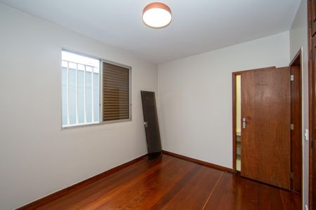 Apartamento para alugar com 175m², 4 quartos e 3 vagas Apartamento para alugar com 175m², 4 quartos e 3 vagasQUARTO4