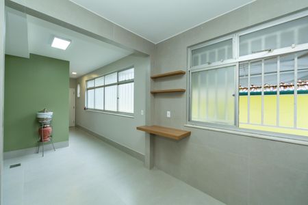 Apartamento para alugar com 175m², 4 quartos e 3 vagas Apartamento para alugar com 175m², 4 quartos e 3 vagasCOZINHA